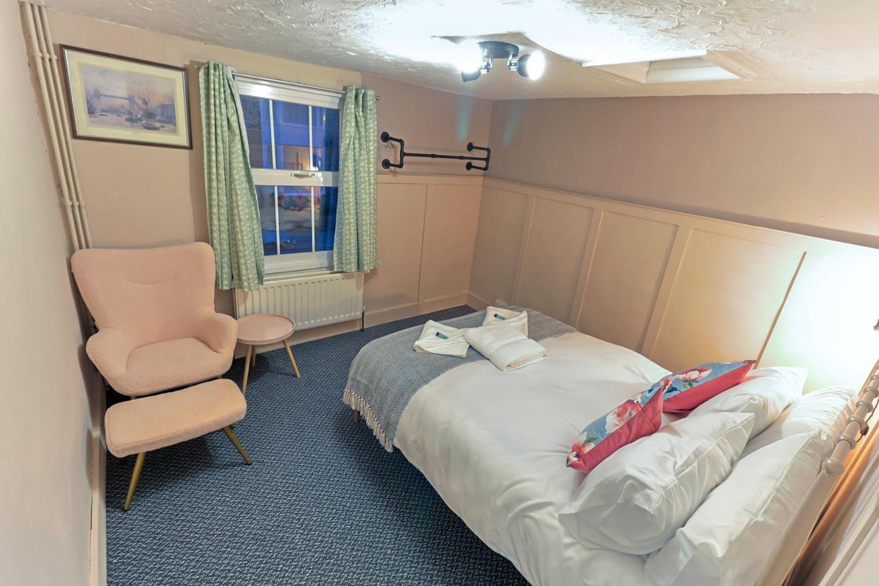 Bay Tree Cottage, Sleeps 7 Close To The Marina 伯纳姆克劳奇 外观 照片